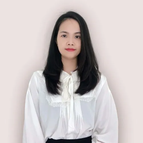 Manager - Ms. Mia